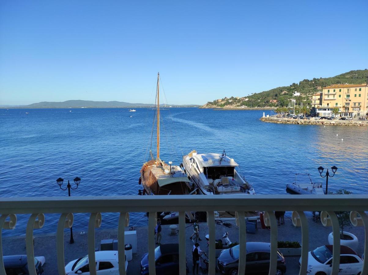 Molo 28 Beach Parking Ac Porto Santo Stefano  Exterior foto