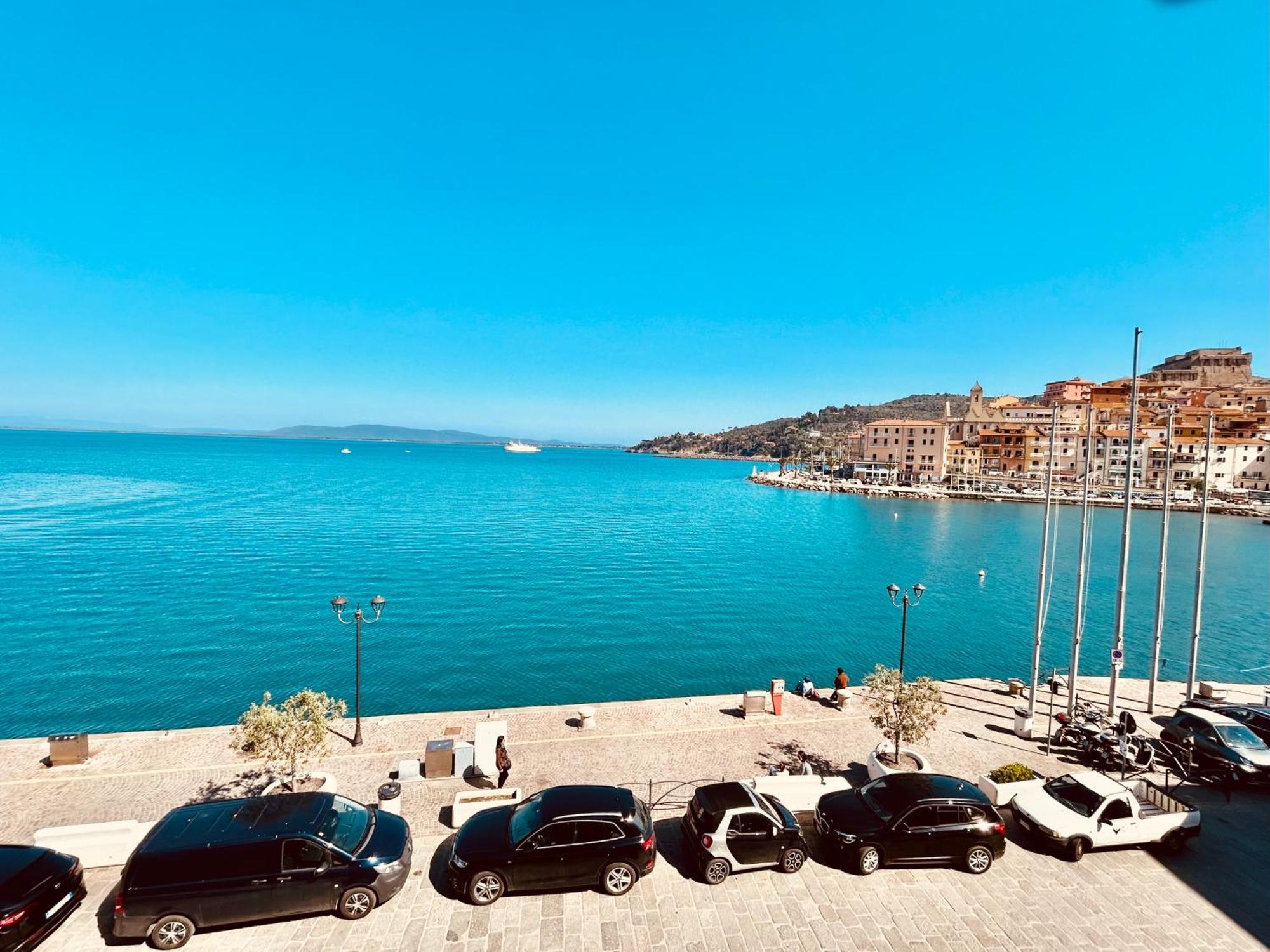 Molo 28 Beach Parking Ac Porto Santo Stefano  Exterior foto